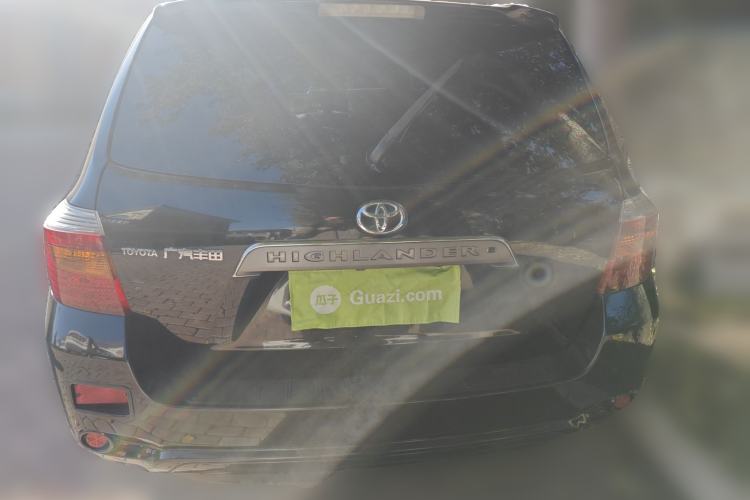 Used Toyota Highlander 2011 2.7L Two-Wheel Drive 7-Seater Luxury Edition Rear