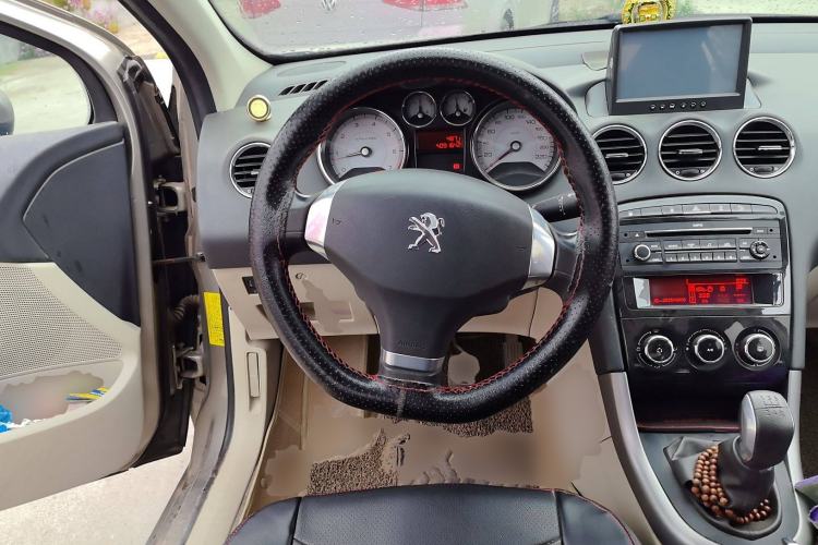Used Peugeot 408 2013 2.0L Manual Comfort Edition
