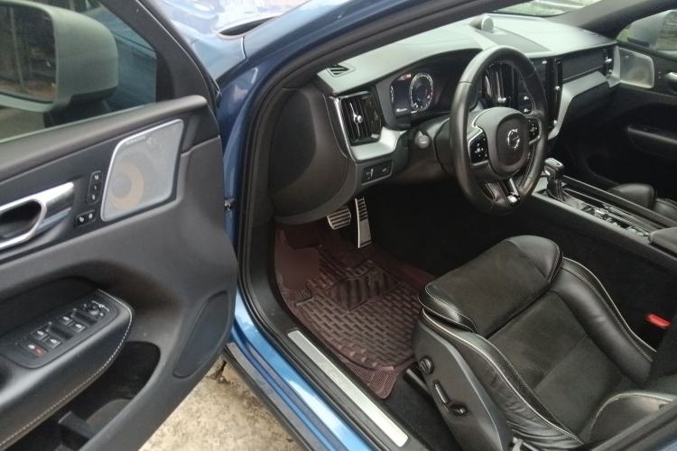 Used Volvo XC60 2018 T5 4x4 Zhiya Sport Edition