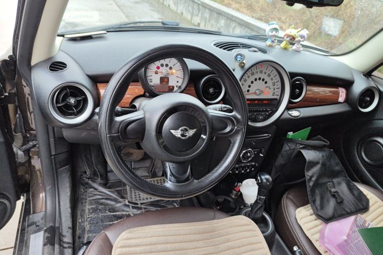 Used MINI 2012 1.6L ONE Baker Street Center Console