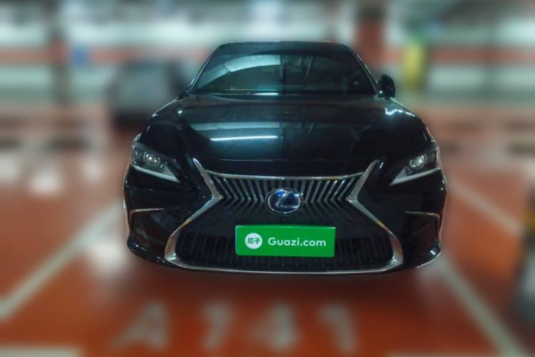 Used Lexus ES 2020 300h Premier Edition