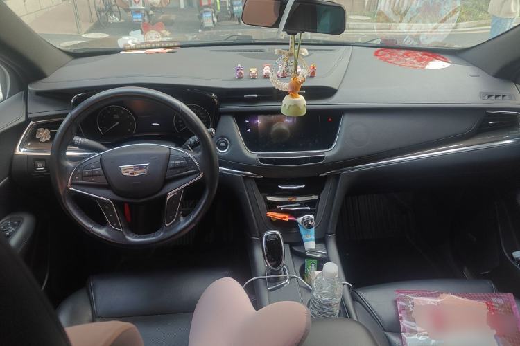 Used Cadillac XT5 2018 28E Four-Wheel Drive Leading Version Center Console