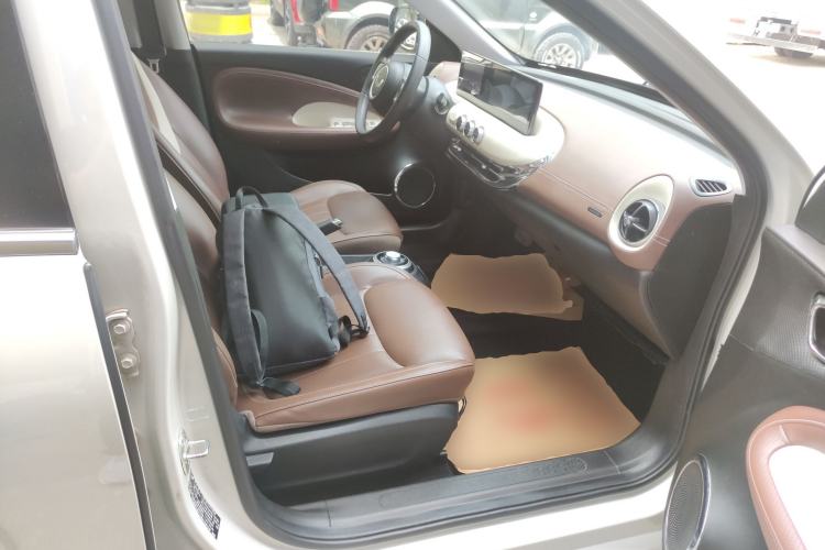 Used Wuling Bingo 2023 203km Comfort Edition Right Front Seat