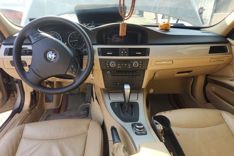 Used BMW 3 Series 2011 320i Luxury Edition
