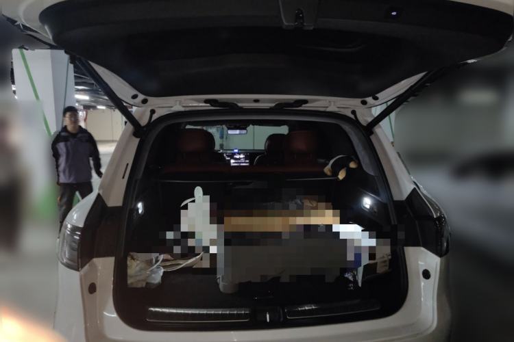 Used Hima AITO M8 2025 Extended-Range Ultra Version 53.4 kWh 5-Seater Edition Trunk