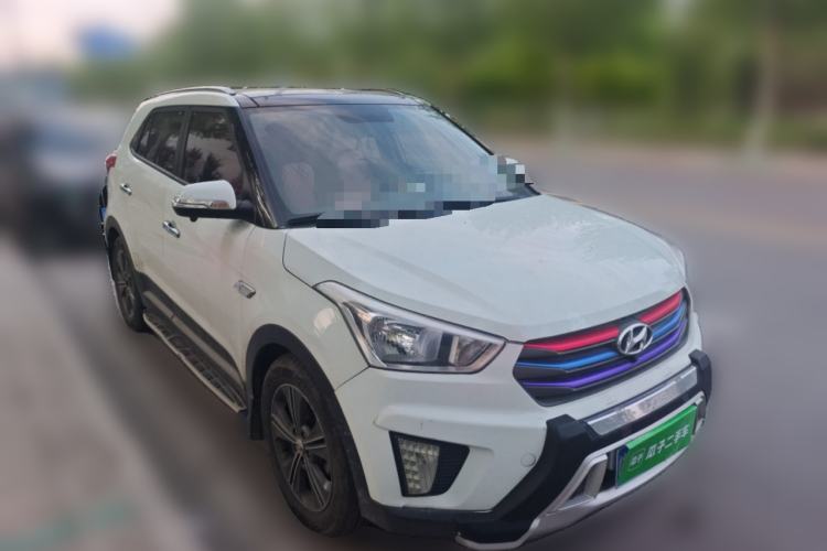 Used Hyundai ix25 2015 1.6L Automatic Two-Wheel Drive Smart GLS Trim Front Right 45 Deg