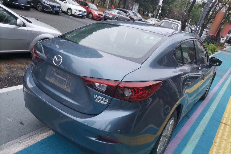 Used Mazda Mazda 3 Axela 2014 Sedan 1.5L Automatic Comfort Model
