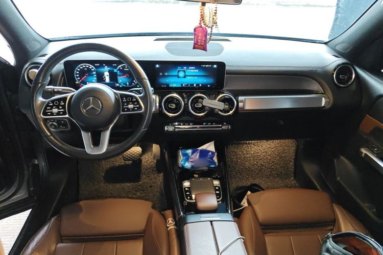 Used Mercedes-Benz GLB 2020 GLB 200 Dynamic Edition Center Console