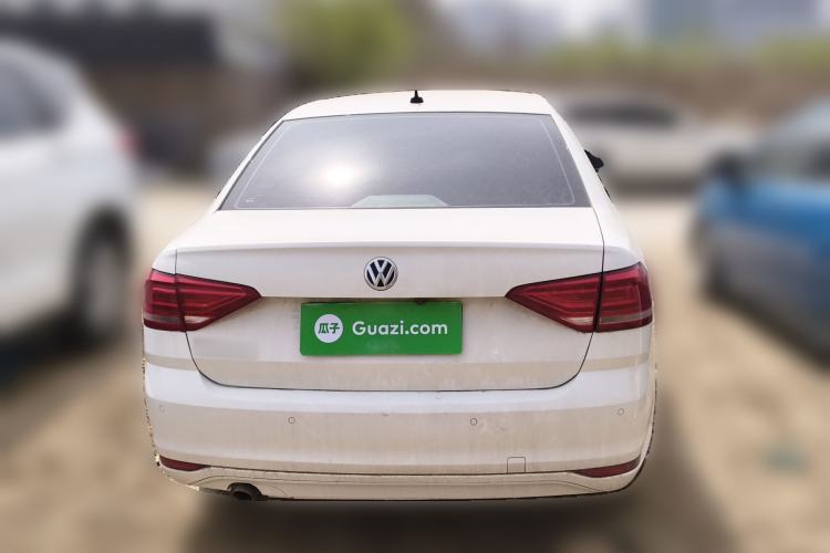 Used Volkswagen Lavida 2017 1.6L Manual Fashion Edition
