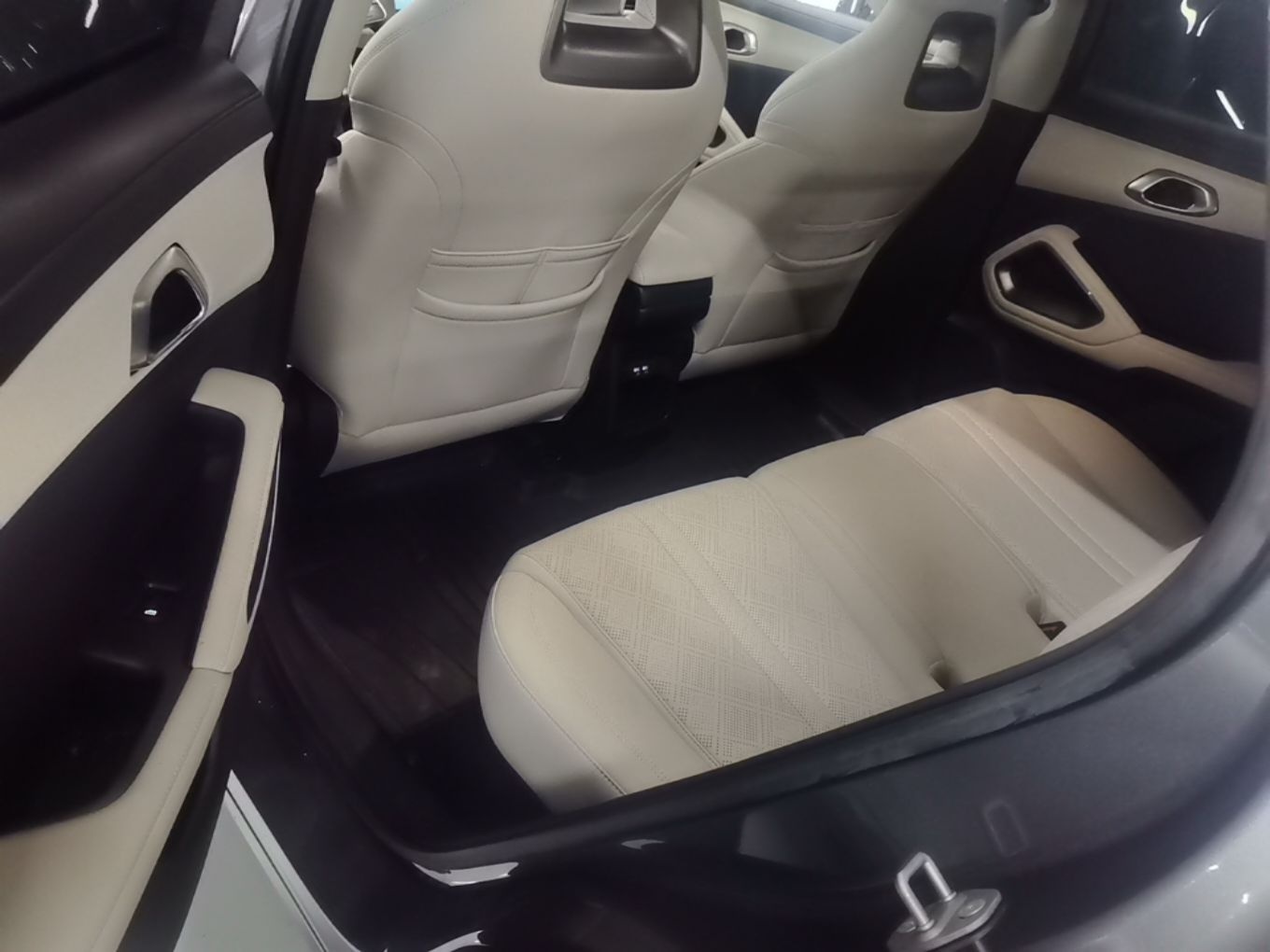 BYD Yuan UP 2025 Intelligent Driving Version 401 KM Dynamic Edition — снимка 20