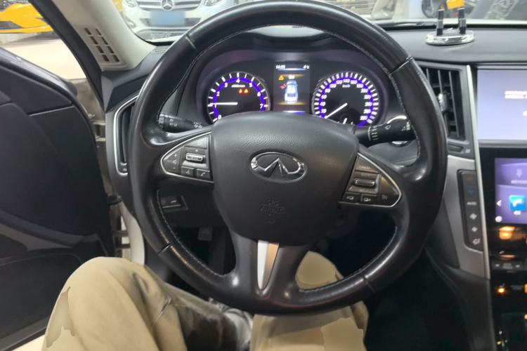 Used Infiniti Q50 2014 2.0T Luxury Edition
