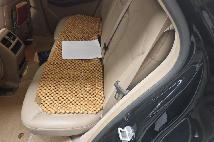 Used Mercedes-Benz M-Class 2015 ML 400 4MATIC Luxury Model Left Rear Seat