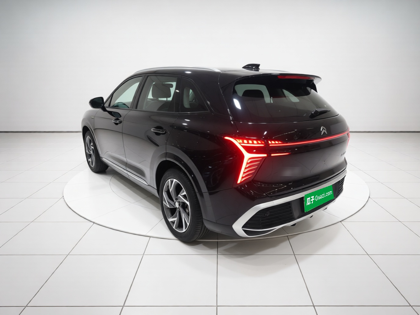Hongqi HS3 PHEV 2025 Model 117km Jingwei Edition — снимка 4