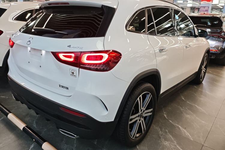 Used Mercedes-Benz GLA 2020 GLA 200 4MATIC Rear Right 45 Deg