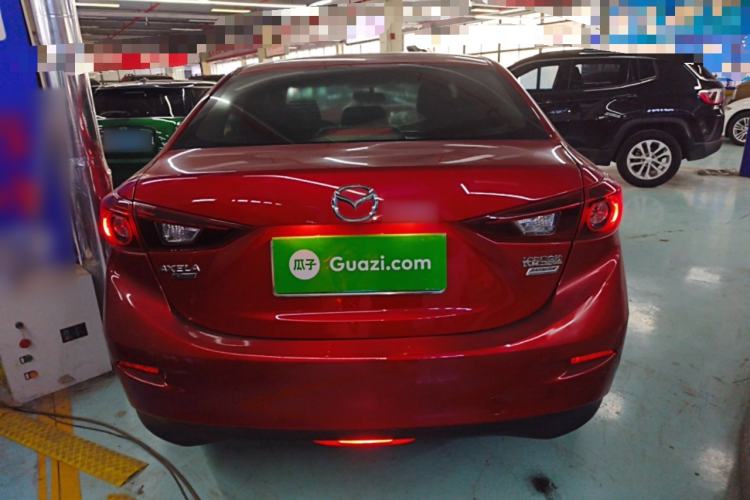 Used Mazda 3 Axela 2016 Sedan 1.5L Automatic Comfort Model