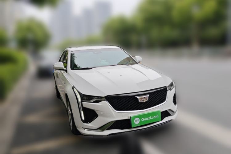 Used Cadillac CT4 2022 28T Fashion Edition Front Right 45 Deg