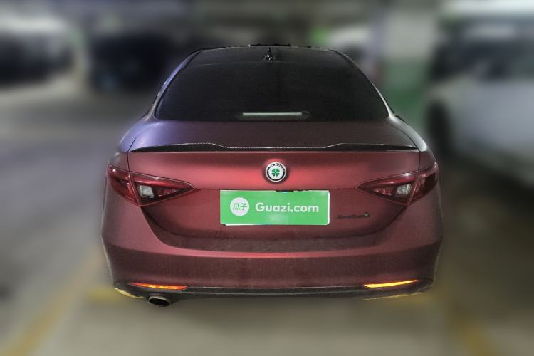 Used Alfa Romeo Giulia 2017 2.0T 200HP Luxury Edition
