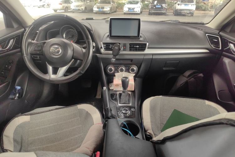 Used Mazda 3 Axela 2016 Sedan 1.5L Automatic Comfort Model