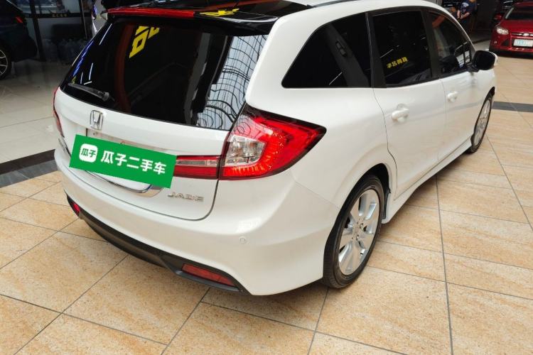 Used Honda Jade 2013 1.8L automatic Comfort version 5 seats Rear Right 45 Deg