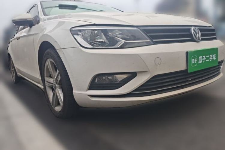 Used Volkswagen Lamando 2017 280TSI DSG Comfort Edition Exterior 4