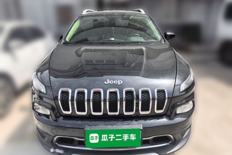 Used Jeep Cherokee 2016 2.4L Professional Edition Front