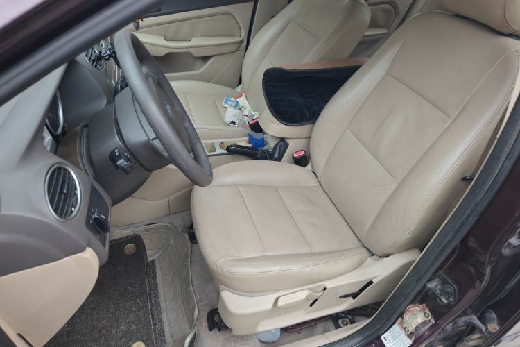 Used Ford Focus 2012 Sedan Classic 1.8L Automatic Fashion Edition
