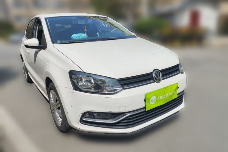 Used Volkswagen Polo 2016 1.6L Automatic Comfort Model Front Right 45 Deg