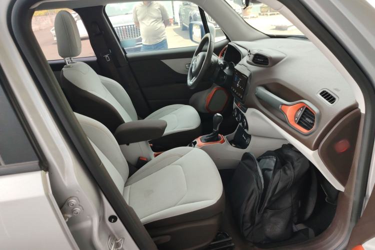 Used Jeep Renegade 2016 1.4T Automatic Jingneng Version+ Right Front Seat