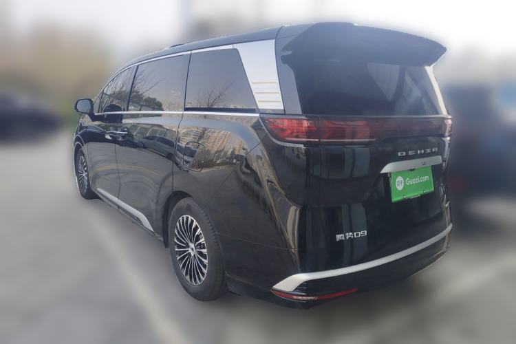 Used Denza D9 2024 DM-i 980 Four-Wheel Drive Flagship Model
