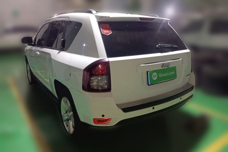 Used Jeep Compass 2011 2.4L four-wheel drive Comfort version Rear Left 45 Deg