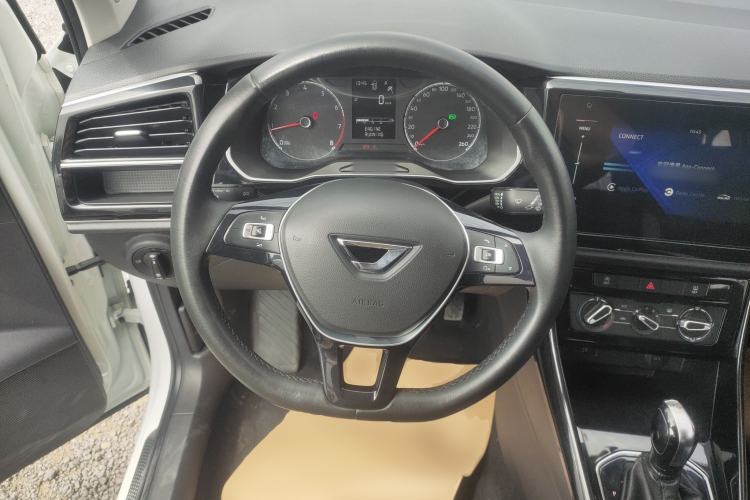 Used Jetta VS5 2019 280TSI Automatic Trend Model Steering Wheel
