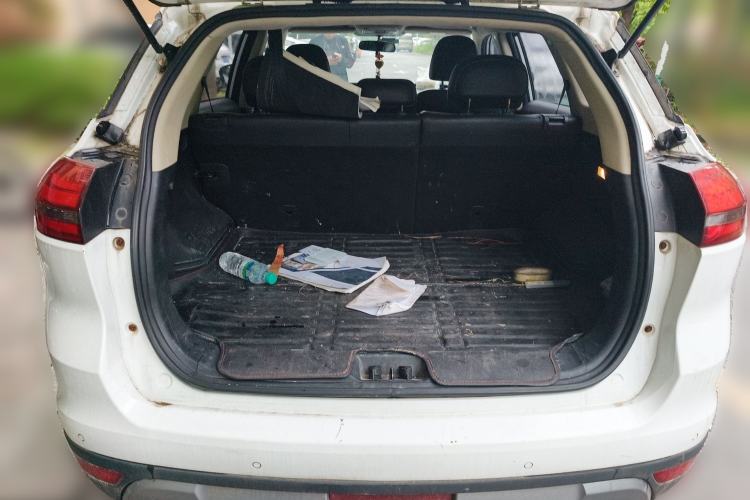 Used Geely Auto Emgrand X7 Sport 2016 2.0L Manual Smart Connect Version
