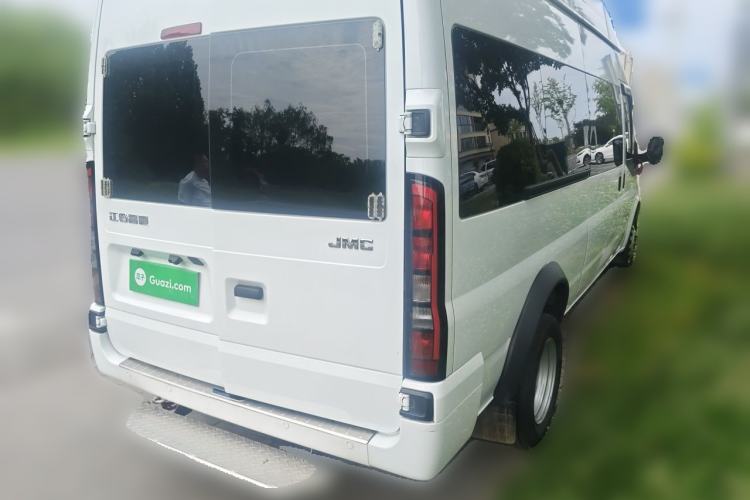Used JMC Fushun 2025 2.0T 6MT Diesel Extended-Wheelbase High-Roof Commercial Van—2/3 Seats