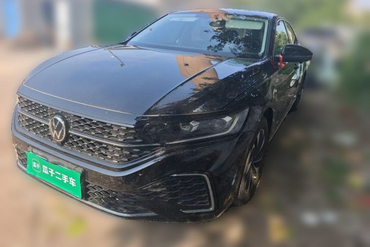 Volkswagen Passat 2023 Revised 330TSI Starry Elite Edition مستعملة