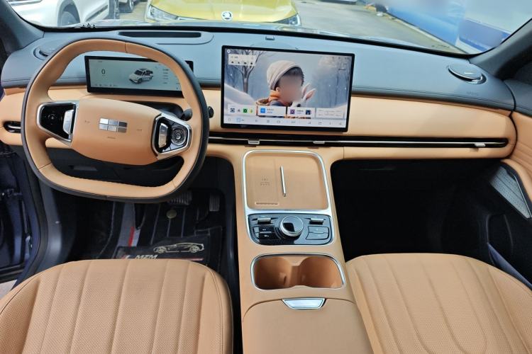 Used Geely Galaxy Xingjian 7 EM-i 2025 120km Flagship Edition Center Console