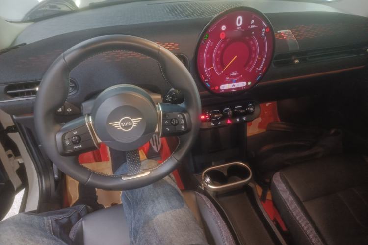 Used MINI MINI 2025 1.5T COOPER Classic Edition