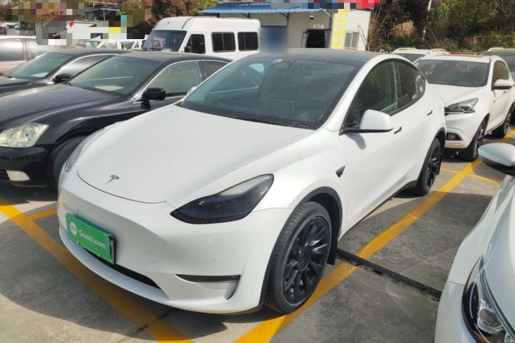 Used Tesla Model Y 2023 Long-Range All-Wheel-Drive Version