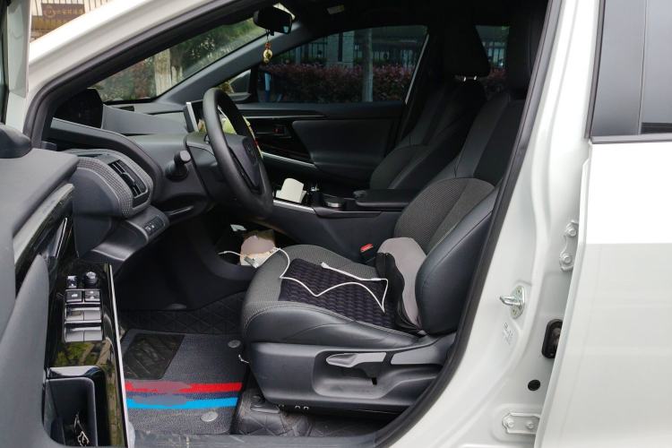 Used Toyota FAW bZ4X 2022 Two-Wheel-Drive Long-Range JOY Edition Left Front Seat