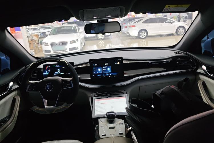 Used BYD Qin PLUS 2024 HONOR Edition DM-i 55KM Leading Model