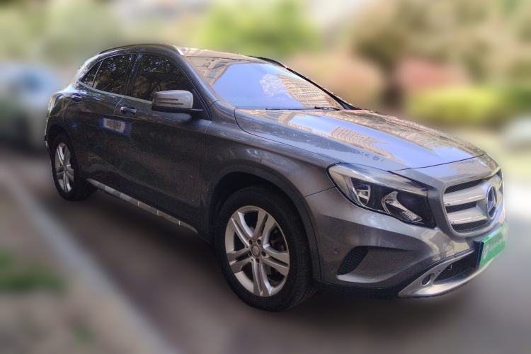 Used Mercedes-Benz GLA 2016 GLA 200 Sport Edition Front Right 45 Deg