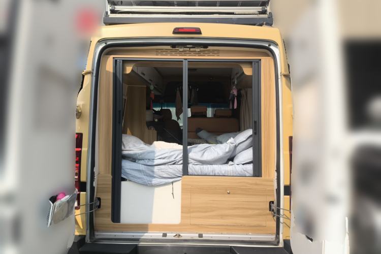 Used Iveco Daily  Trunk