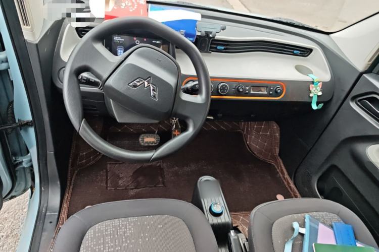 Used Wuling Hongguang MINIEV 2020 Freedom Version Lithium Iron Phosphate Center Console