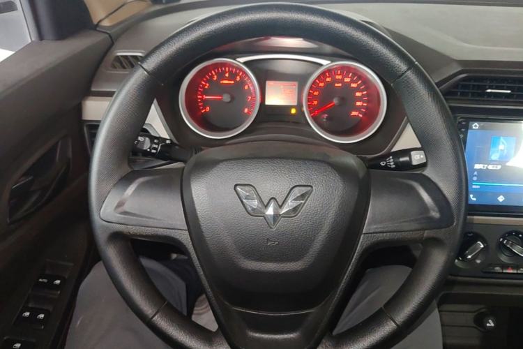 Used Wuling Hongguang 2018 1.5L S Standard Version L2B
