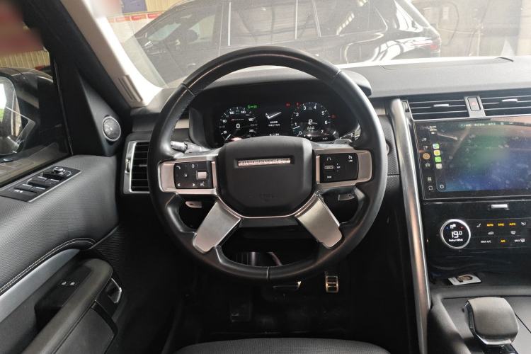 Used Land Rover Discovery 2021 360 PS R-Dynamic S Steering Wheel