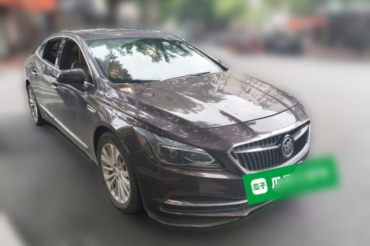 Used Buick LaCrosse 2018 28T Elite Edition Front Right 45 Deg