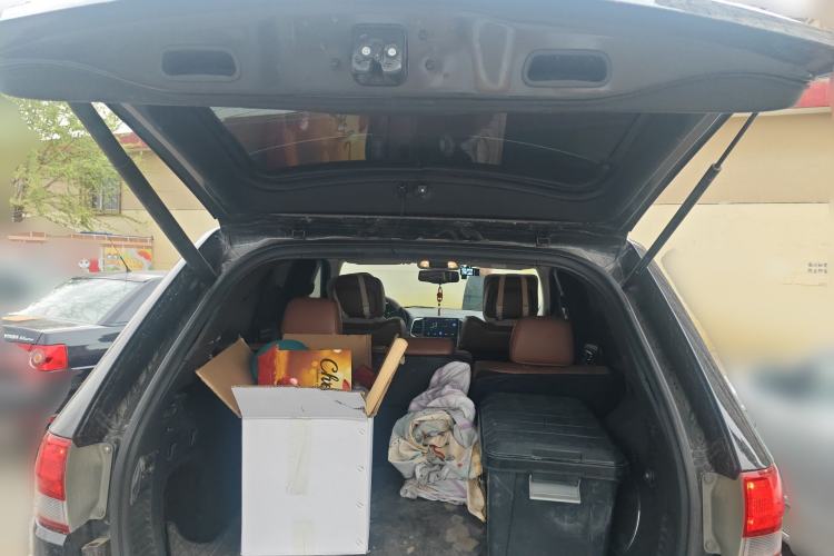 Used Jeep Grand Cherokee 2011 5.7L Flagship Navigation Edition
