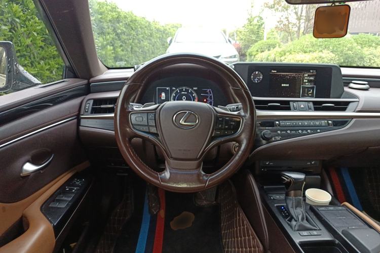 Used Lexus ES 2018 260 Excellence Edition China V Standard