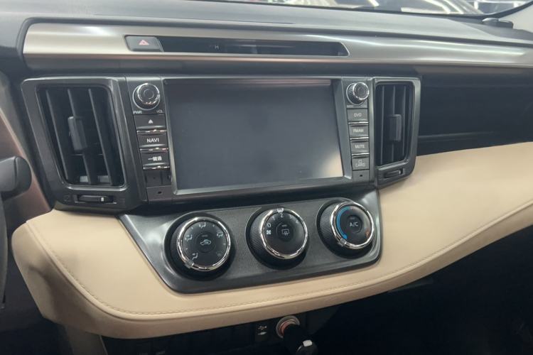 Used Toyota RAV4 2015 2.0L CVT Two-Wheel Drive Urban Edition