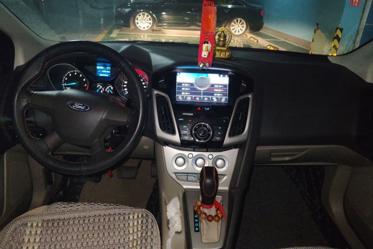 Used Ford Focus 2012 Sedan 1.6L Automatic Comfort Model
