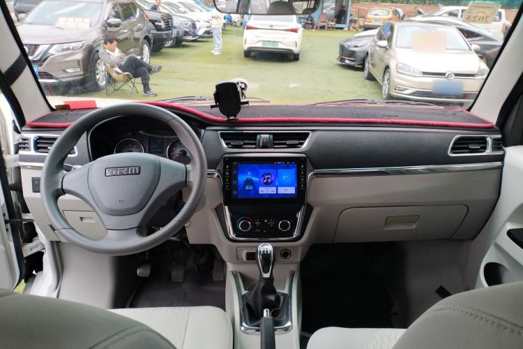 Used Jinbei New Hiace X30L CNG 2021 1.5L Natural Gas Wealth Single-Steaming Air-Conditioned Bus SWCC15M Center Console